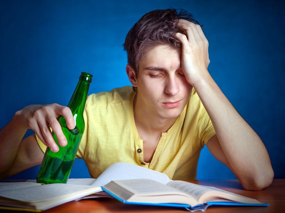 уставший ученик с пивом как бросить пить