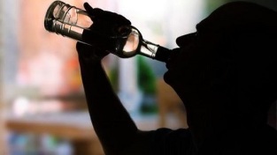 первые признаки и симптомы алкоголизма
